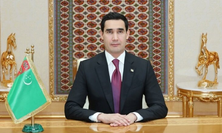 Сердар Бердымухамедов поздравил женщин Туркменистана с 8 марта
