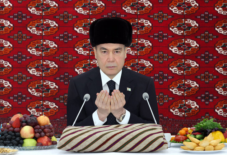 Герой-Аркадаг Туркменистана поучаствовал в открытии новой мечети в Анау