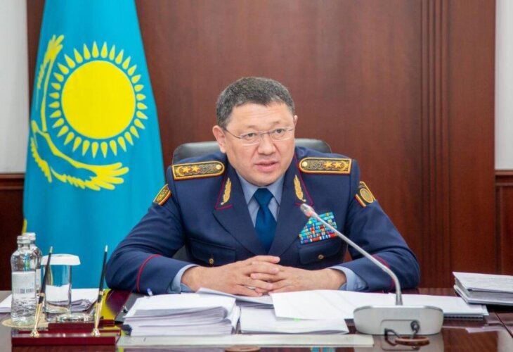 В Казахстане решили ужесточить правила получения РВП для иностранцев