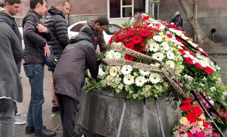 Студенты и преподаватели вузов в Ереване почтили память погибших при теракте в «Крокус Сити Холле»