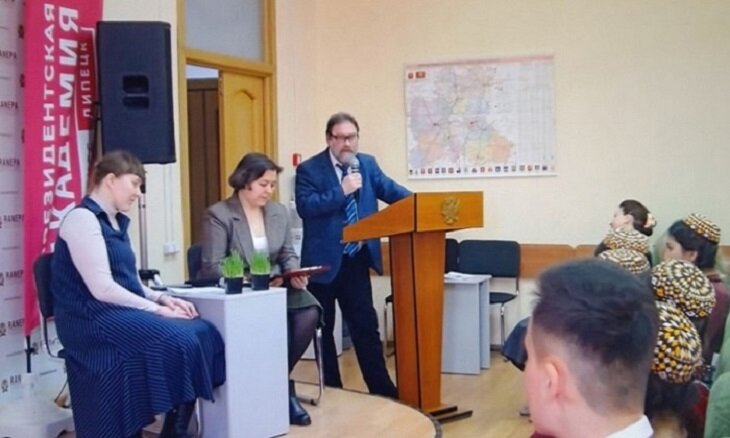 Конференция о влиянии туркменского поэта Махтумкули на русскую культуру прошла в Липецке