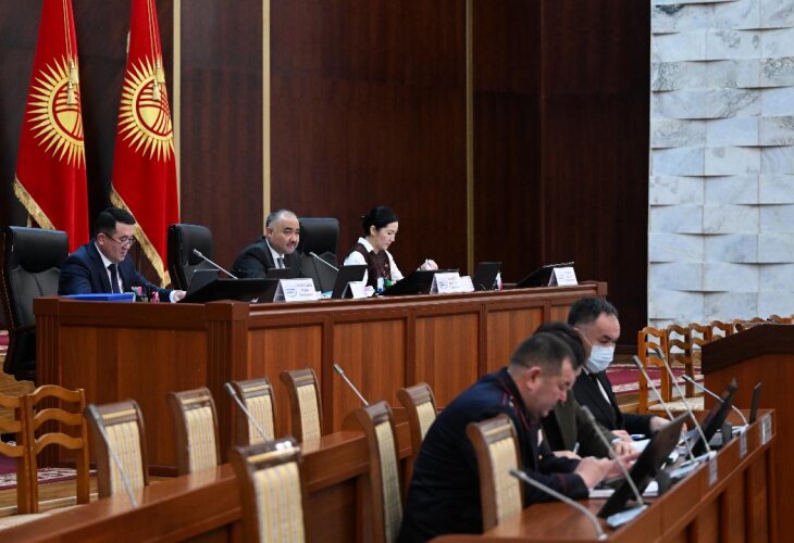 В Киргизии в третьем чтении был принят новый закон об НКО