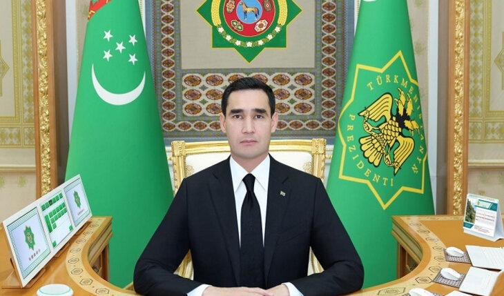 Президент Туркменистана заслушал отчет о подготовке к «Последнему звонку» и Дню Ашхабада