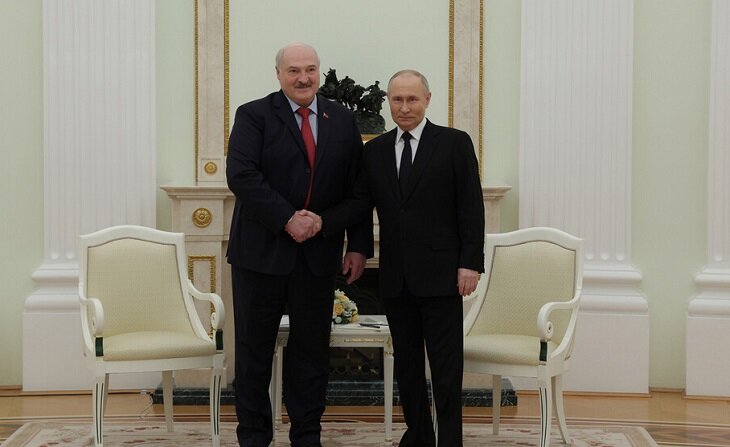 Президент Белоруссии поблагодарил Путина за помощь в отправке на МКС космонавта Василевскую
