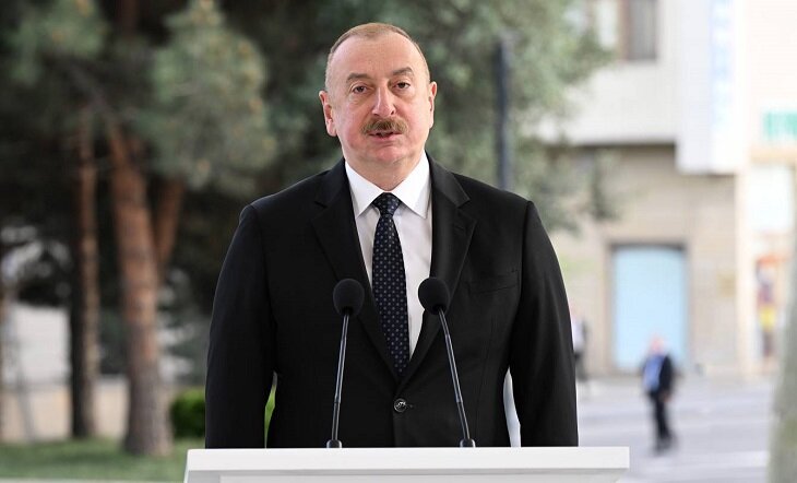 Ильхам Алиев и Садыр Жапаров открыли в Баку памятник киргизскому писателю Чингизу Айтматову