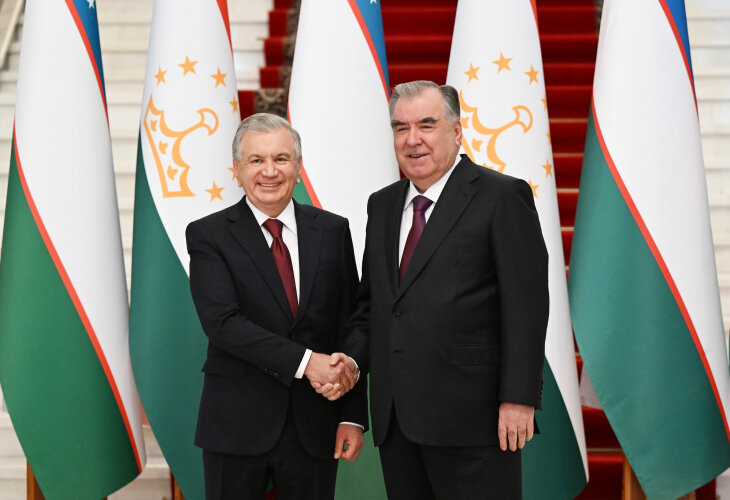 Президент Узбекистана приехал в Таджикистан на переговоры